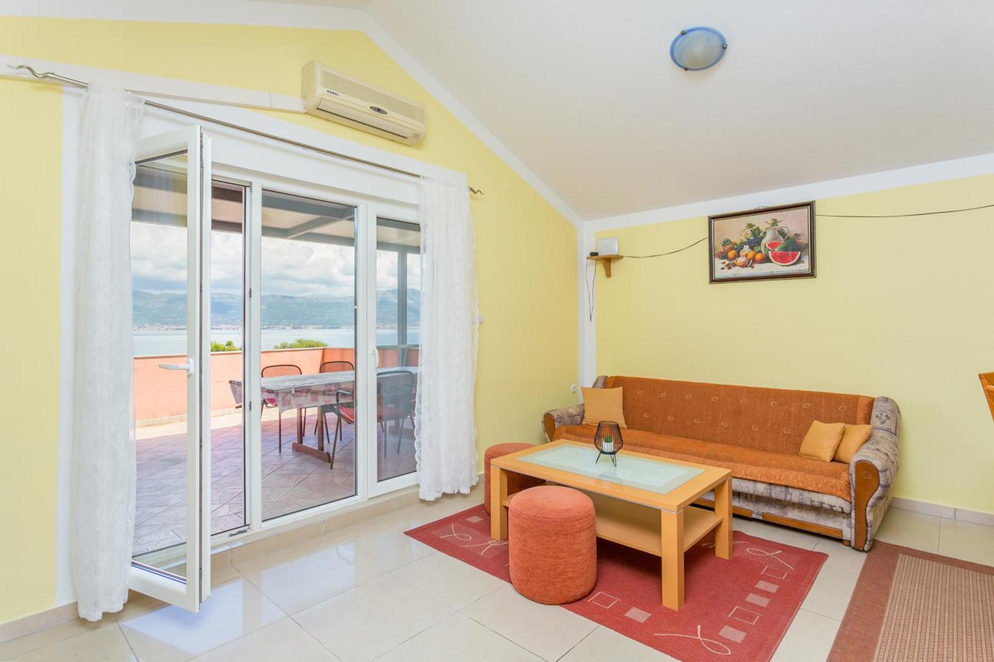 Apartments By The Sea Slatine, Ciovo - 11126 Cameră foto